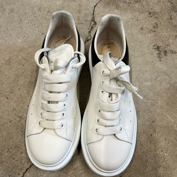 Pre owned sneakers - Picture 2 of 6